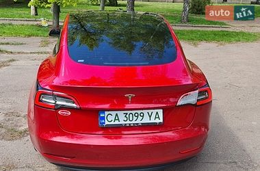 Седан Tesla Model 3 2022 в Черкассах