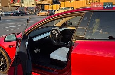 Седан Tesla Model 3 2022 в Киеве