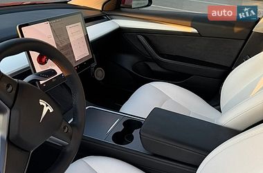 Седан Tesla Model 3 2022 в Киеве