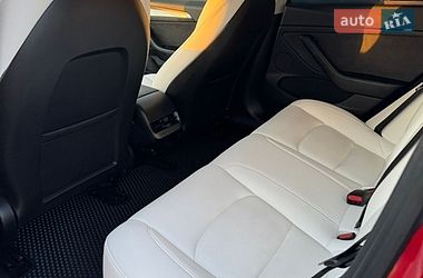 Седан Tesla Model 3 2022 в Киеве
