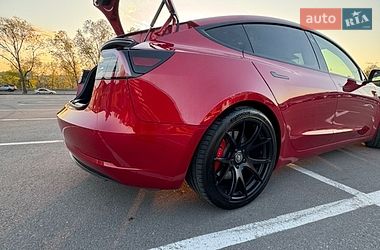 Седан Tesla Model 3 2022 в Киеве