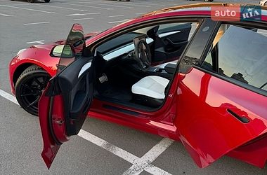 Седан Tesla Model 3 2022 в Киеве