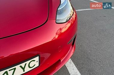 Седан Tesla Model 3 2022 в Киеве