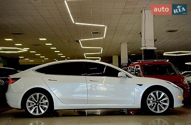 Седан Tesla Model 3 2019 в Николаеве