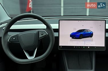 Седан Tesla Model 3 2025 в Києві
