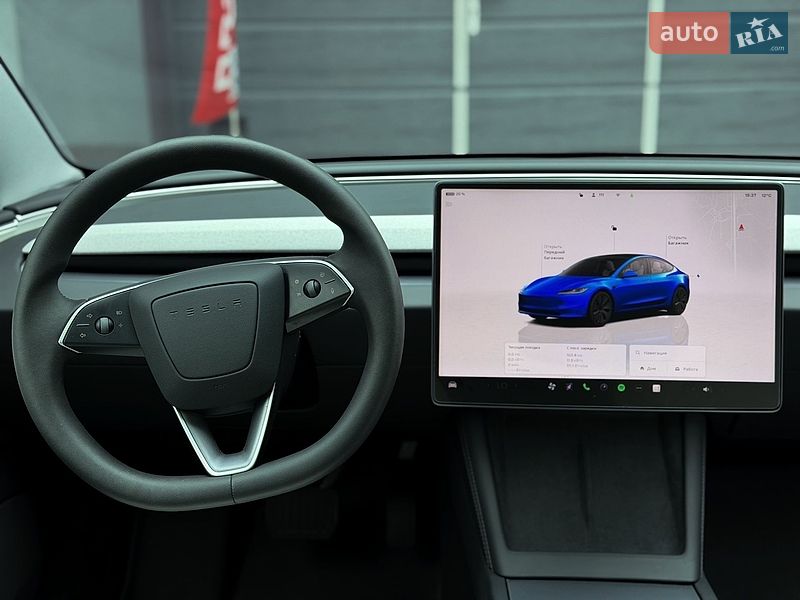 Седан Tesla Model 3 2025 в Києві