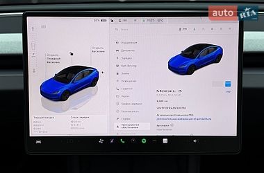 Седан Tesla Model 3 2025 в Києві