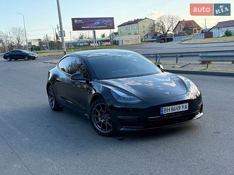 Tesla Model 3 2020