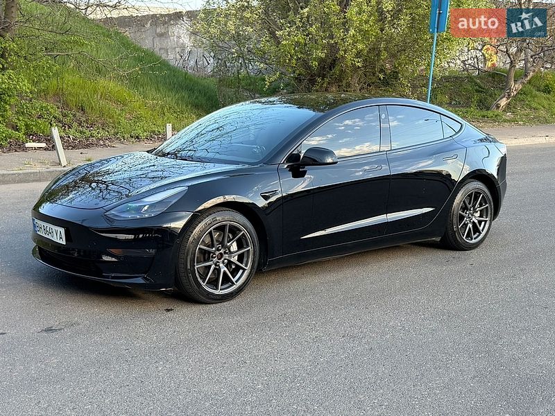 Седан Tesla Model 3 2020 в Одессе