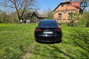 Седан Tesla Model 3 2018 в Бердичеве