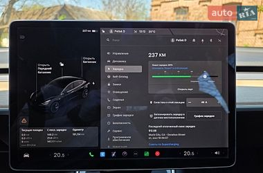 Седан Tesla Model 3 2018 в Бердичеве