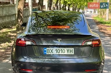 Седан Tesla Model 3 2021 в Виннице