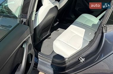 Седан Tesla Model 3 2023 в Одесі