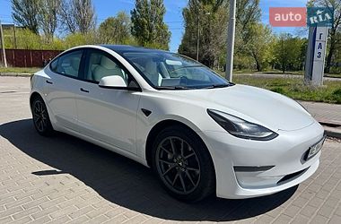 Седан Tesla Model 3 2023 в Днепре