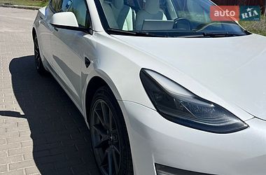 Седан Tesla Model 3 2023 в Днепре
