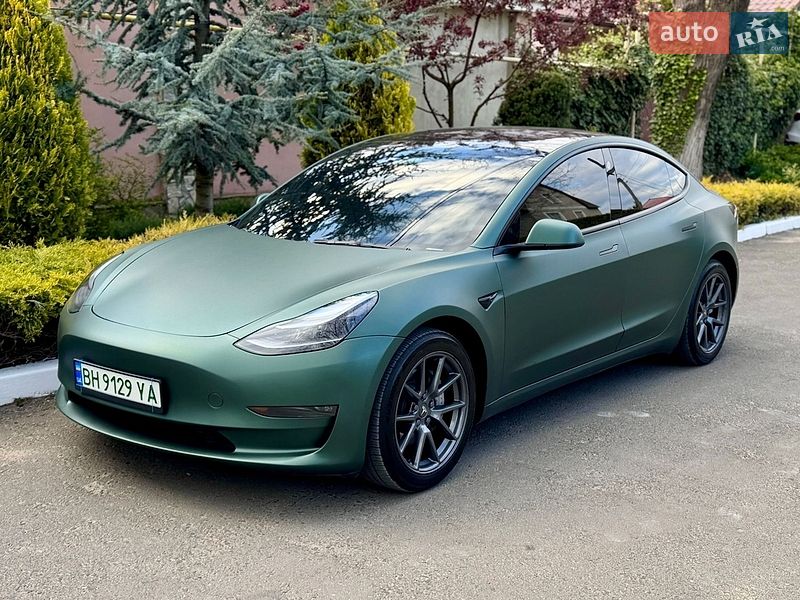 Tesla Model 3 2023