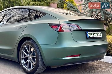 Седан Tesla Model 3 2023 в Одессе