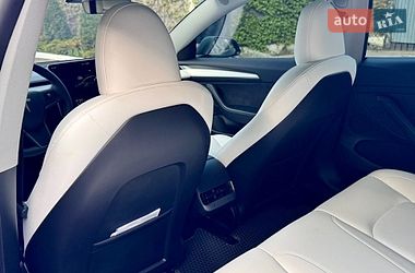 Седан Tesla Model 3 2023 в Одессе