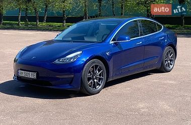 Седан Tesla Model 3 2019 в Житомире