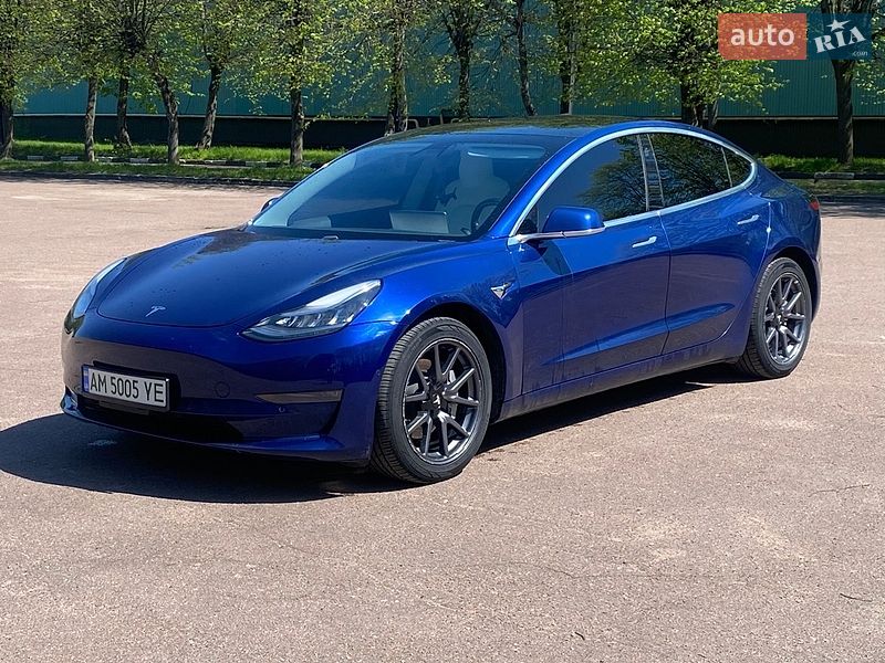 Tesla Model 3 2019