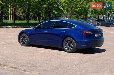 Седан Tesla Model 3 2019 в Житомире