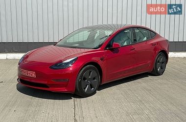 Седан Tesla Model 3 2023 в Чернівцях