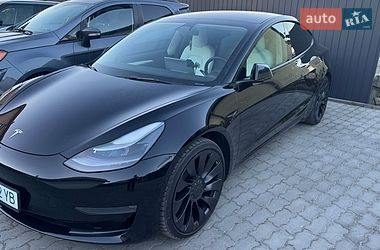 Седан Tesla Model 3 2022 в Львові