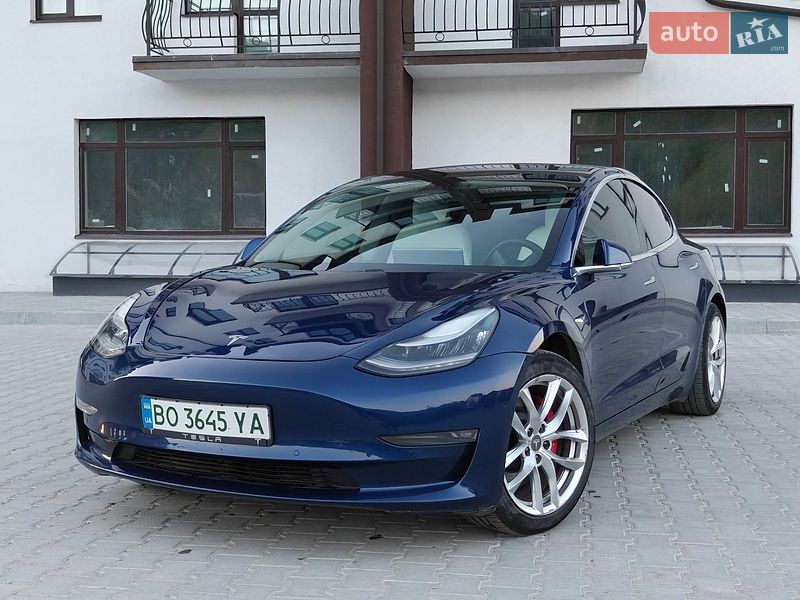 Tesla Model 3 2020