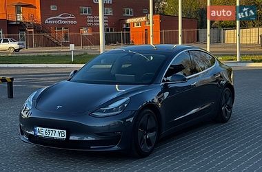 Седан Tesla Model 3 2020 в Днепре
