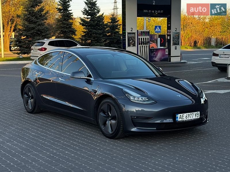 Седан Tesla Model 3 2020 в Днепре