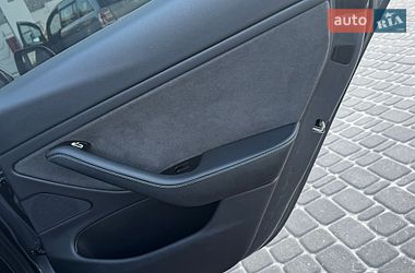 Седан Tesla Model 3 2020 в Днепре
