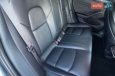 Седан Tesla Model 3 2020 в Днепре