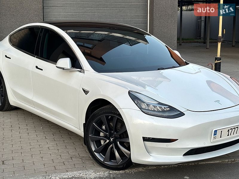Tesla Model 3 2018