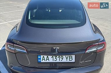 Седан Tesla Model 3 2018 в Киеве