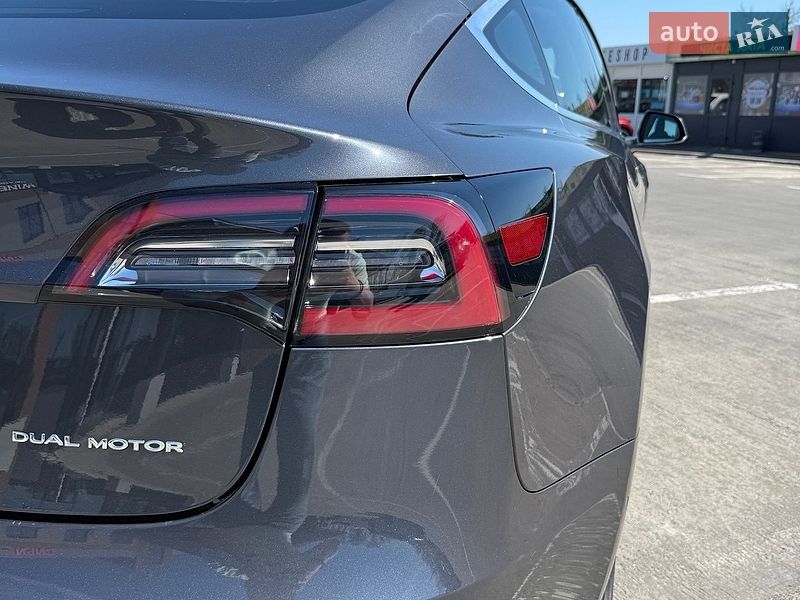 Седан Tesla Model 3 2018 в Киеве