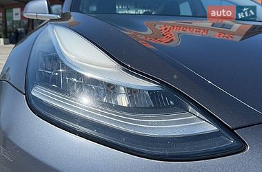 Седан Tesla Model 3 2018 в Киеве