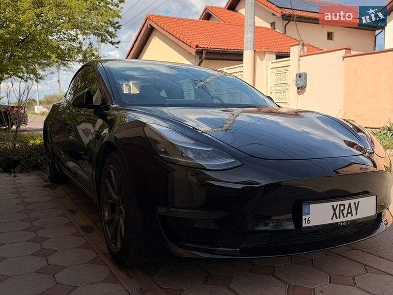 Седан Tesla Model 3 2022 в Одессе