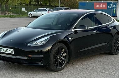 Седан Tesla Model 3 2019 в Днепре