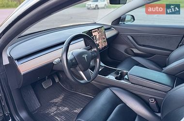 Седан Tesla Model 3 2019 в Днепре