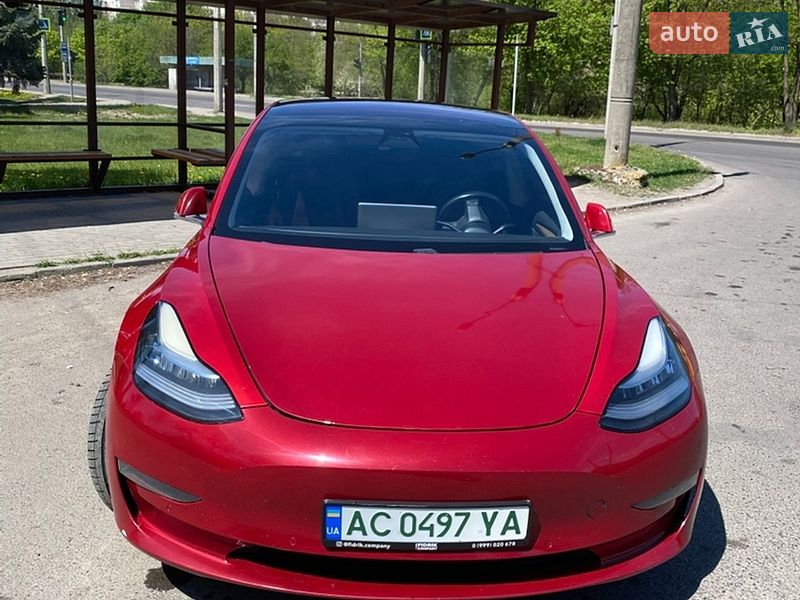 Седан Tesla Model 3 2017 в Луцьку