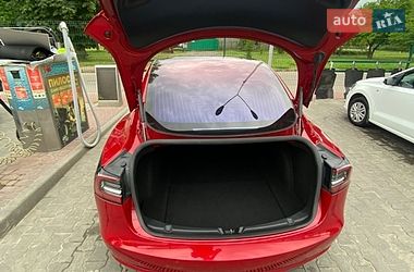 Седан Tesla Model 3 2017 в Луцьку
