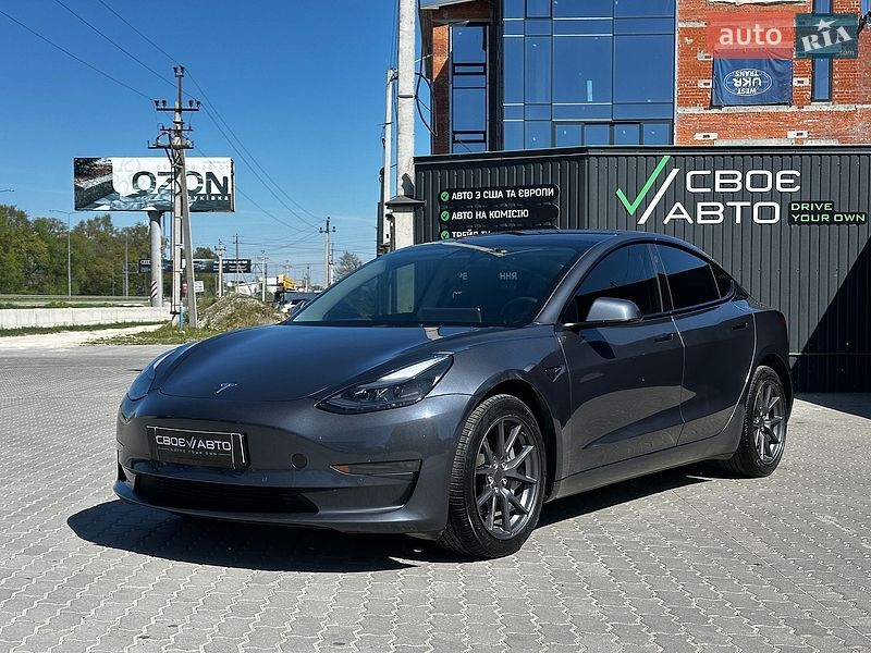 Tesla Model 3 2022