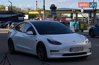 Седан Tesla Model 3 2021 в Ивано-Франковске