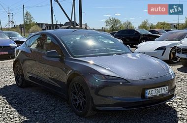 Седан Tesla Model 3 2024 в Луцьку