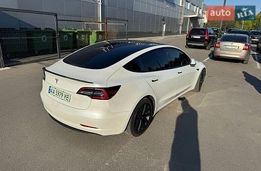 Седан Tesla Model 3 2021 в Дніпрі