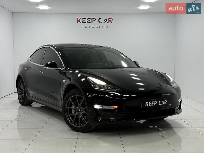 Седан Tesla Model 3 2019 в Одесі
