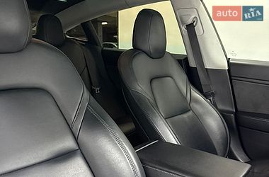 Седан Tesla Model 3 2019 в Одесі
