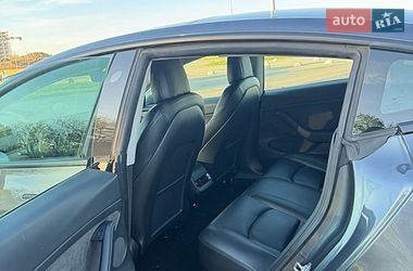 Седан Tesla Model 3 2022 в Львові