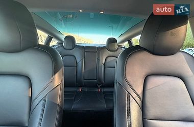 Седан Tesla Model 3 2022 в Львові