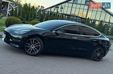 Седан Tesla Model 3 2019 в Стрые